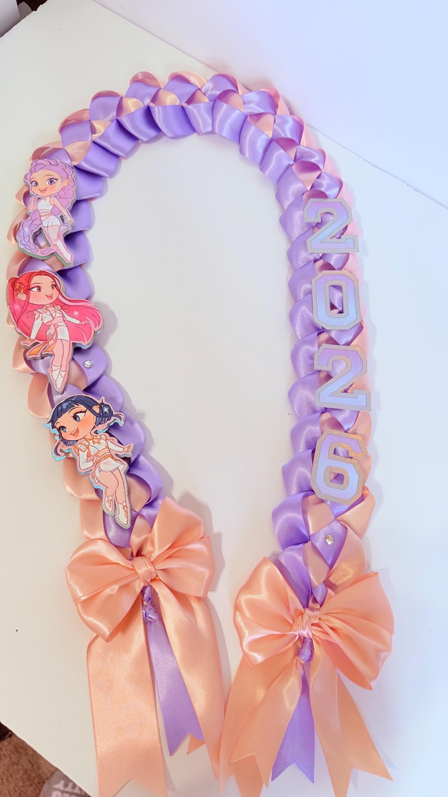 Custom K-pop Preschool Graduation Lei 2026, Kinder Grad Ribbon Lei, Kpop Inspired Grad Gift, Custom Graduation Lei Kids, Satin Ribbon Lei